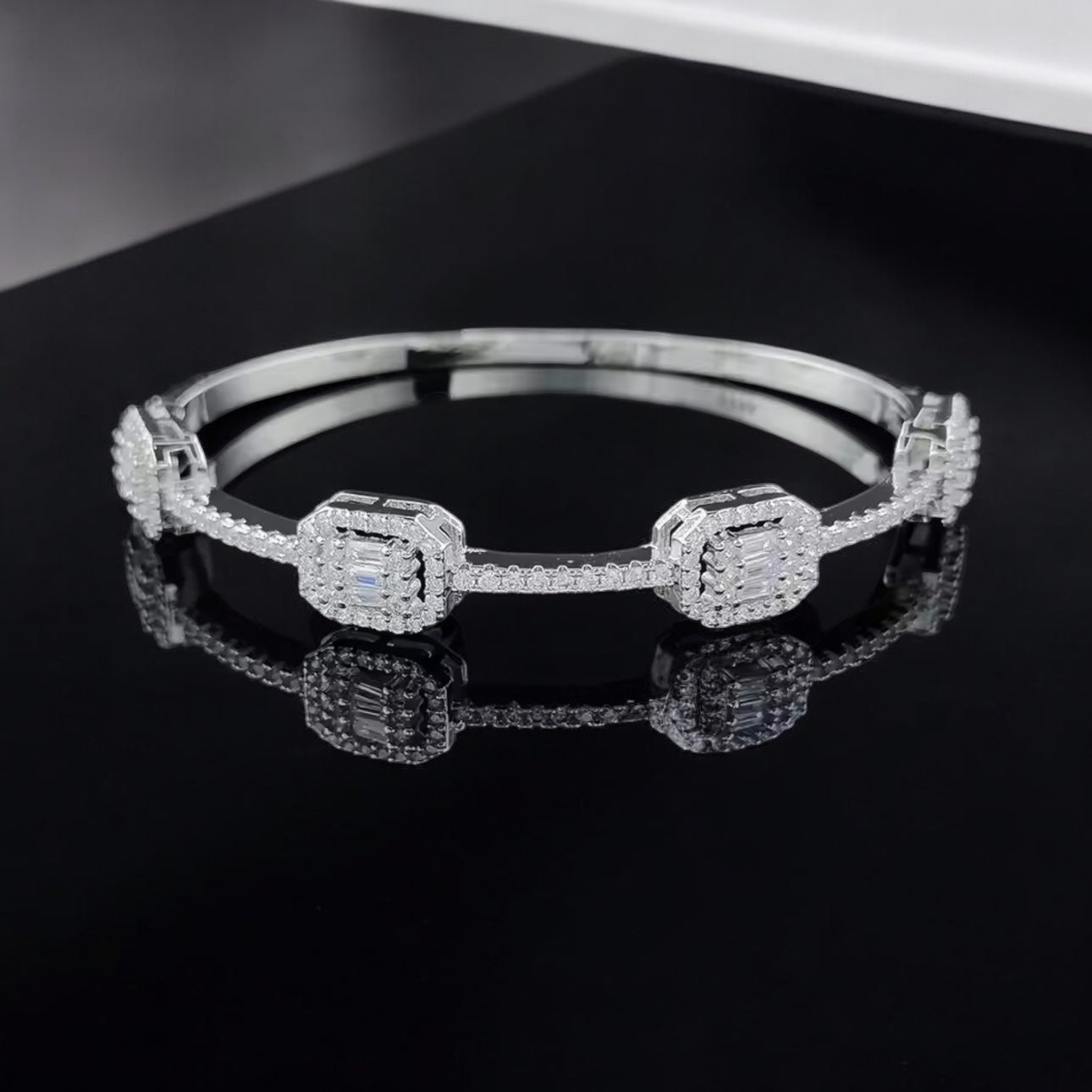 Larex Armband mit Diamanten