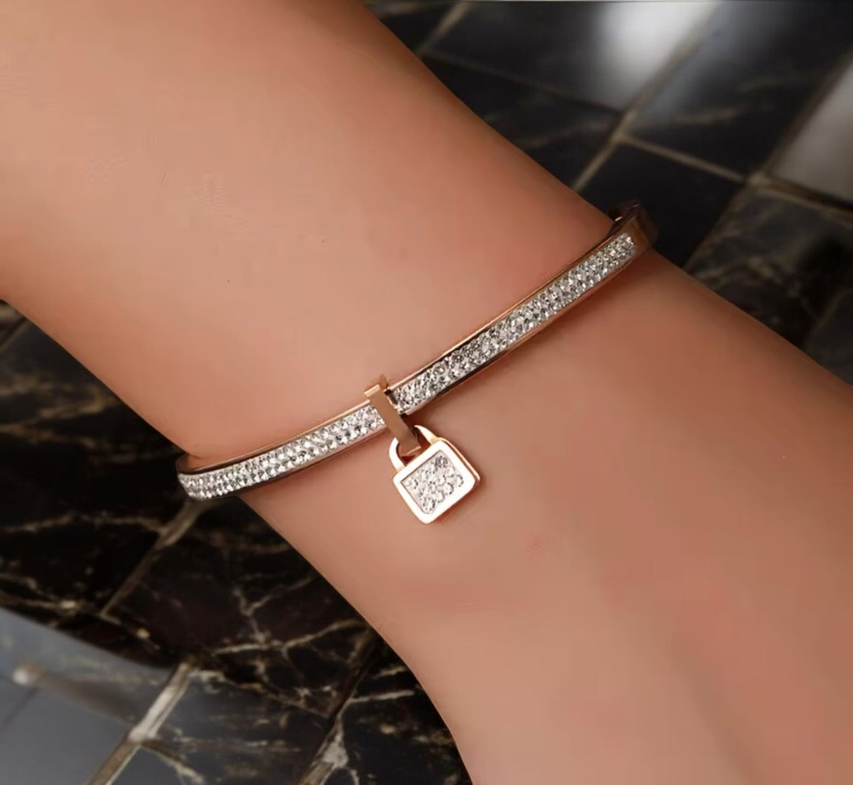 Lock Charm Armreifen Silber mit Strass